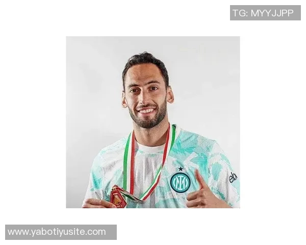 加拉塔萨雷内部人士澄清与恰尔汗奥卢无任何接触记录