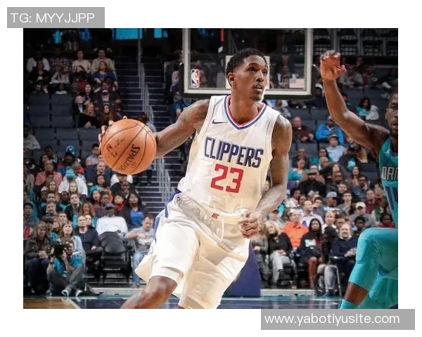 杰伦布朗展现大当家风范六场比赛场均33分7篮板7助攻 杰伦布朗展现大当家风范六场比赛场均33分7篮板7助攻