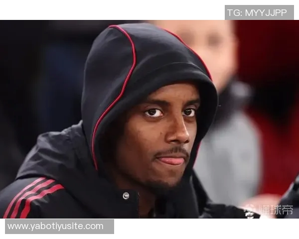 本特：伊萨克渴望超越埃基蒂克不应再被给予机会